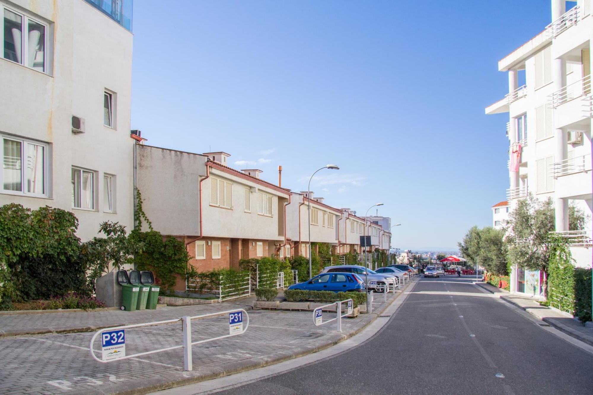 Exclusive Apartment Tirana Exterior photo