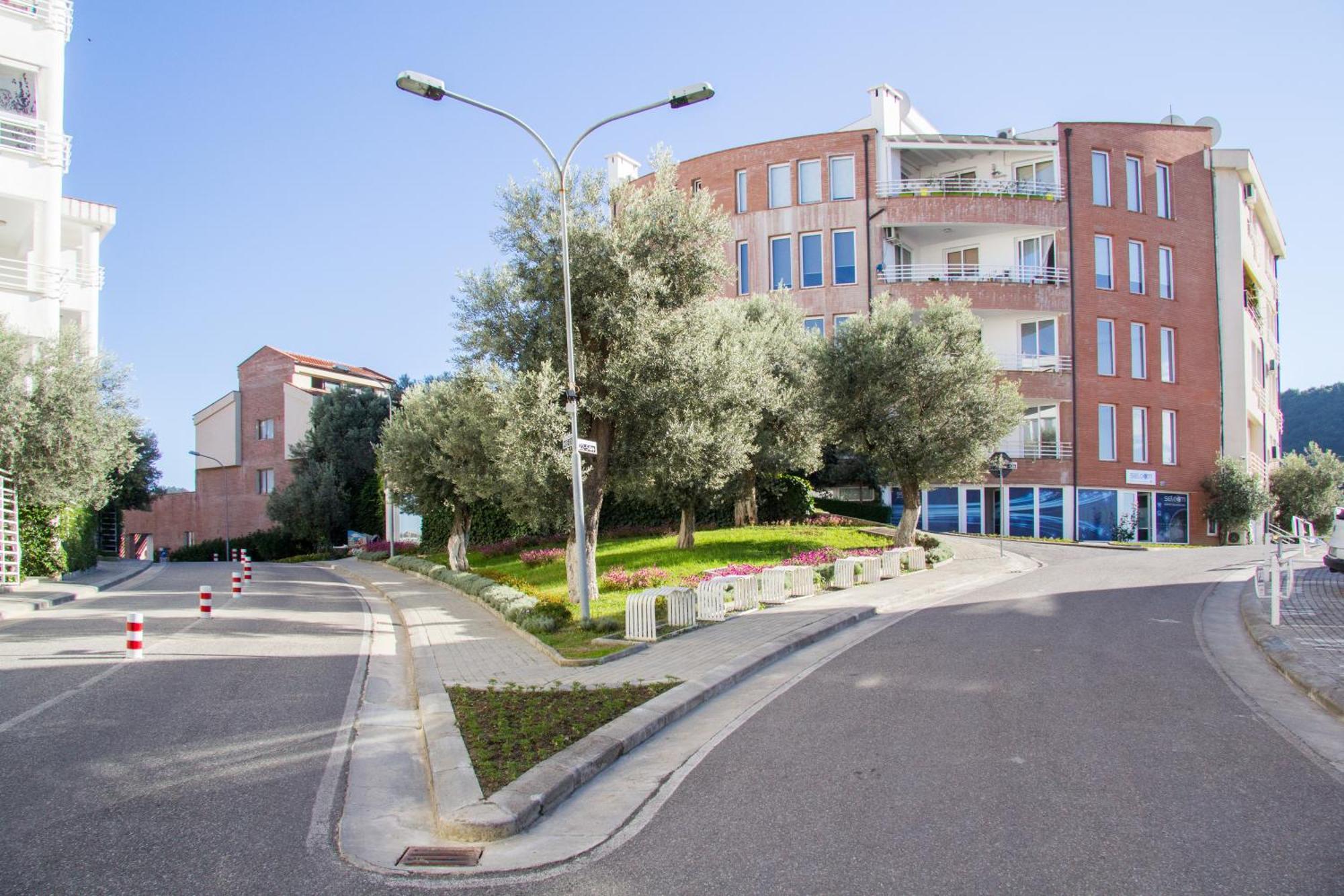 Exclusive Apartment Tirana Exterior photo